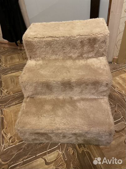 Ступенька с домиком для собак