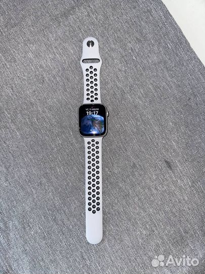 Apple watch se 44 mm nike