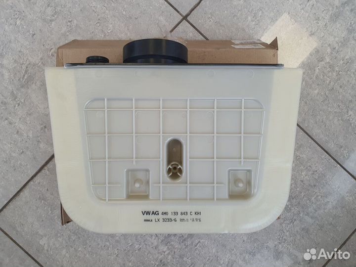 Фильтр воздушный VAG 4M0133843C