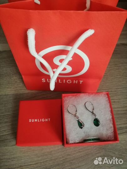 Серебряный комплект кольцо и серьги фианит