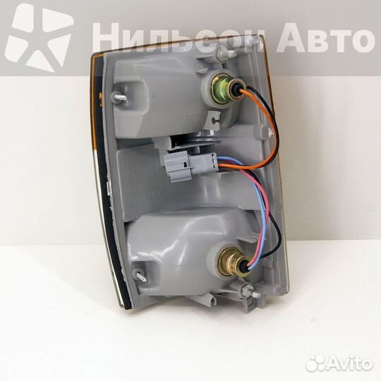 Габарит isuzu ELF, правый, zevs