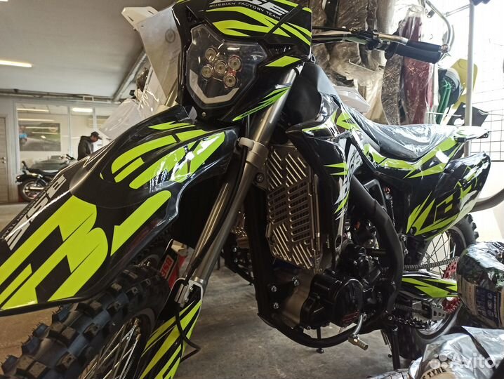 Кроссовый мотоцикл BSE Z7-300e 21/18 green blast