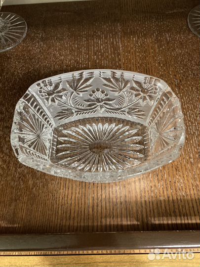 Хрустальная конфетница