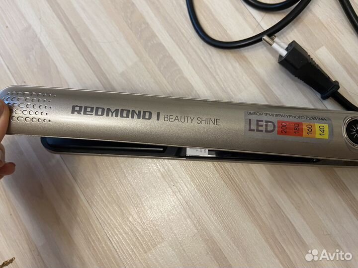 Выпрямитель Redmond Beauty shine новый