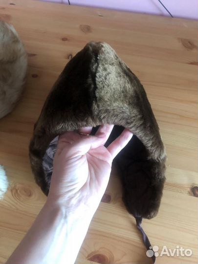 2 шапочки из натур. меха ламы Германия и цигейки