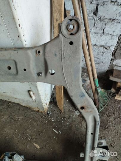 Подрамник kia ceed 1 передний