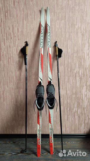 Беговые лыжи для школы