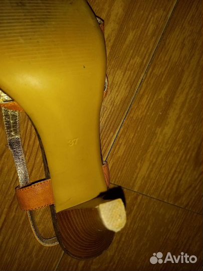 Босоножки женские 37 размер