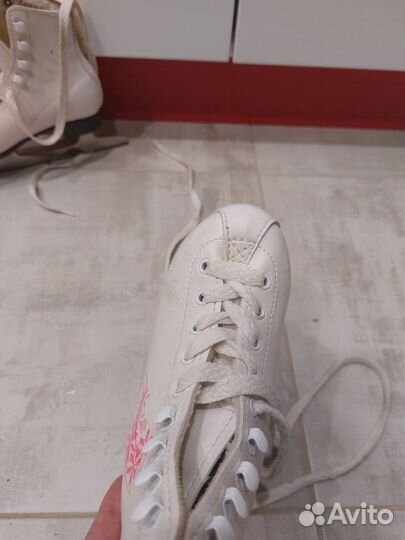 Коньки фигурные детские 30 размер