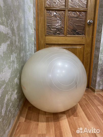 Гимнастический шар для фитнеса