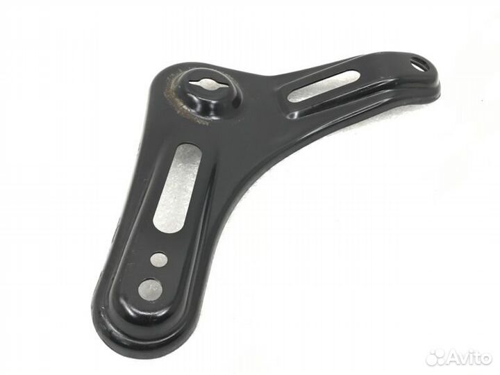 Кронштейн балки передний правый Kia K 5 5 G4KN