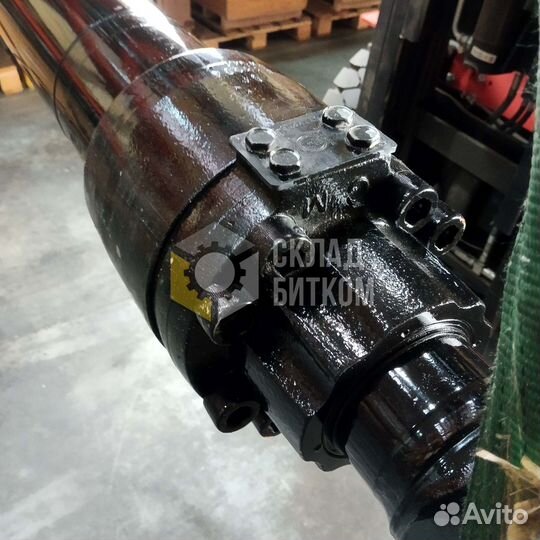 Гидроцилиндр стрелы Caterpillar 330DL