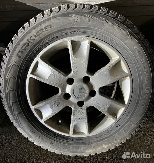 Nokian Tyres Hakkapeliitta 5 215/65 R16 102T