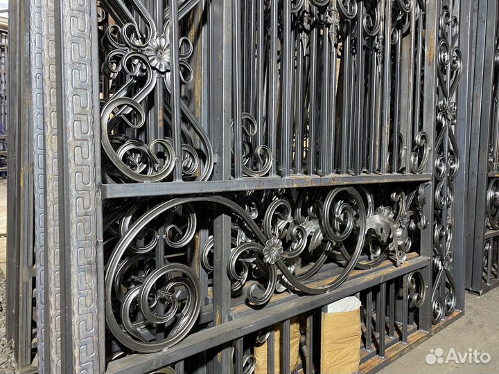 Каркасы распашных ворот новые, в наличии