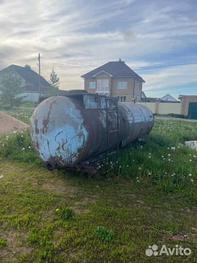 Емкость металлическая восьмикубовая, толстостенная