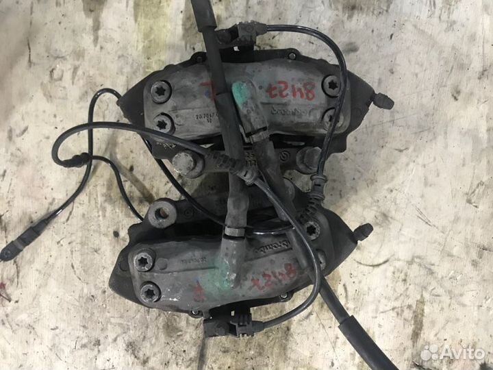 Суппорт передний Mercedes-Benz E-Class W211