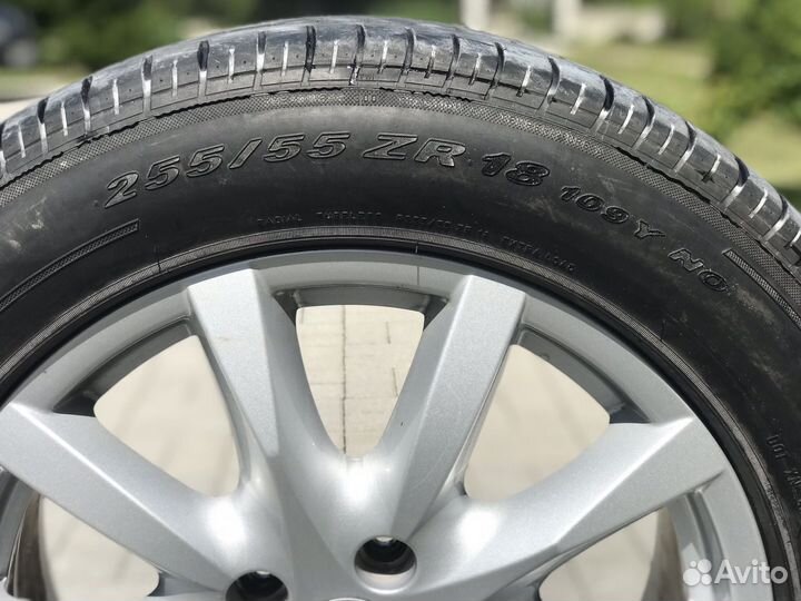 R18 Pirelli P Zero Rosso SUV 255/55, PCD 5x130 DIA 71.6