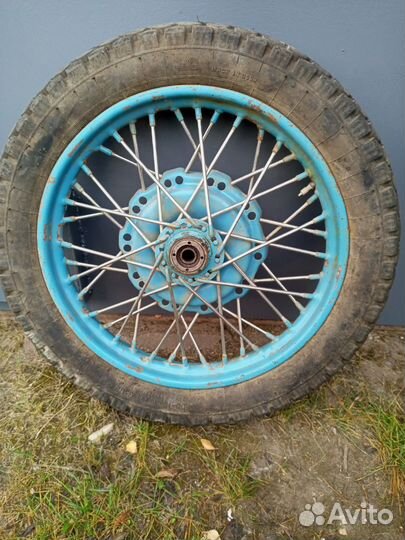 Колесо от мотоцикла Урал