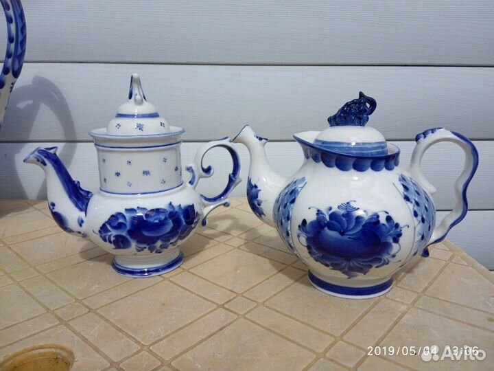 Чайники и кувшин. Гжель. Новые