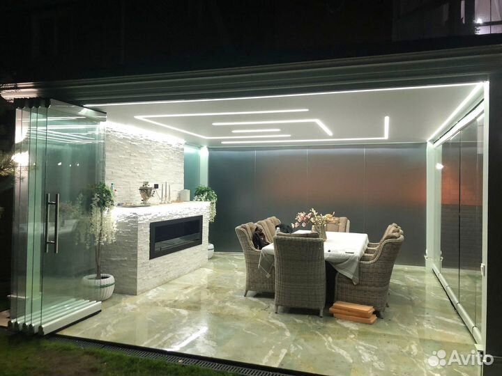 Безрамное остекление беседки