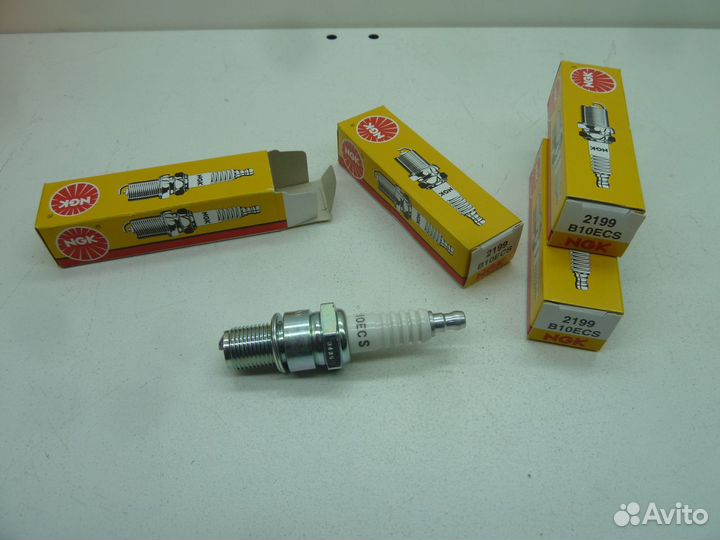 Honda/KTM/Suzuki/Yamaha Свеча зажигания NGK