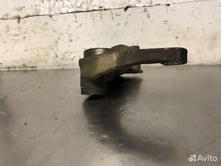 Кронштейн натяжителя прив ремня R18A honda