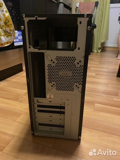 Продам системный блок Miditower gigabyte GZ-X6 ATX