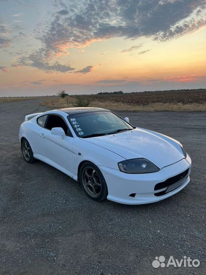 Hyundai Tiburon 2.0 AT, 2002, 261 476 км