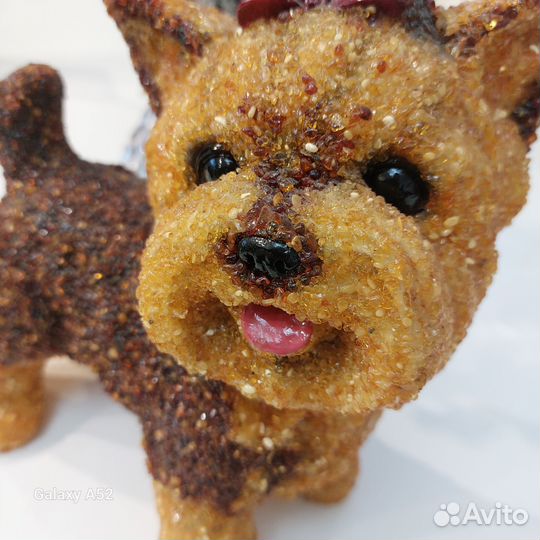 Собака из янтаря