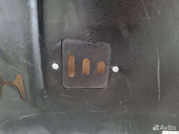 Защита двигателя Honda Fit