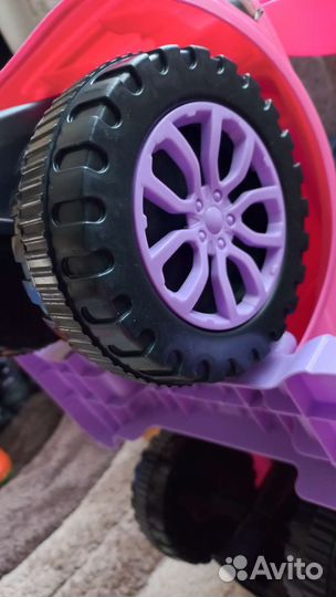 Машинка каталка толокар с ручкой