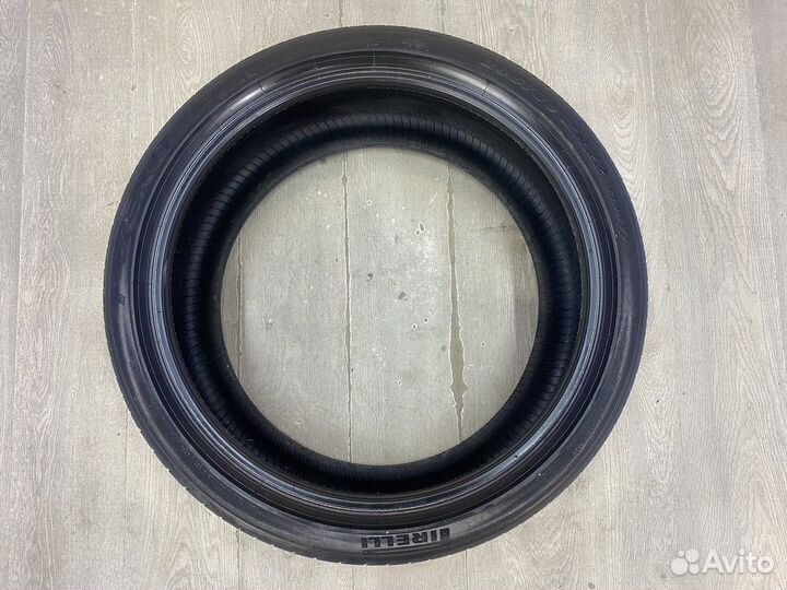 Pirelli P Zero 285/35 R22