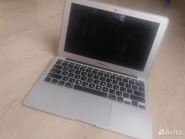 Apple MacBook Air 11 Model A1465