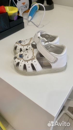 Сандали для девочки