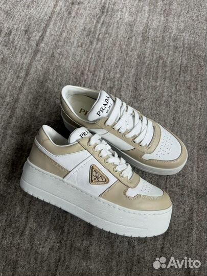 Женские кроссовки Prada Downtown Bold Beige
