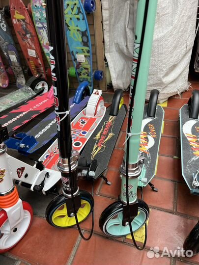 Самокат детский с ручным тормозом