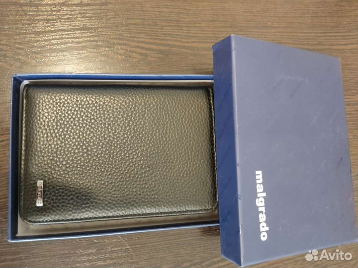 Мужское кожаное портмоне новое