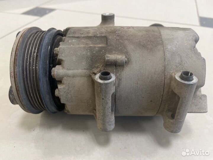 Компрессор кондиционера Ford Focus 2