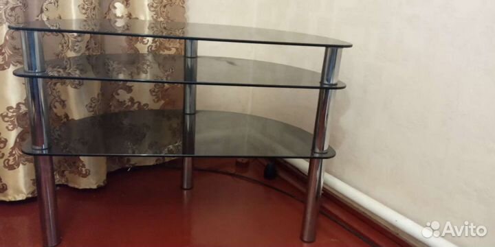 Полка под телевизор