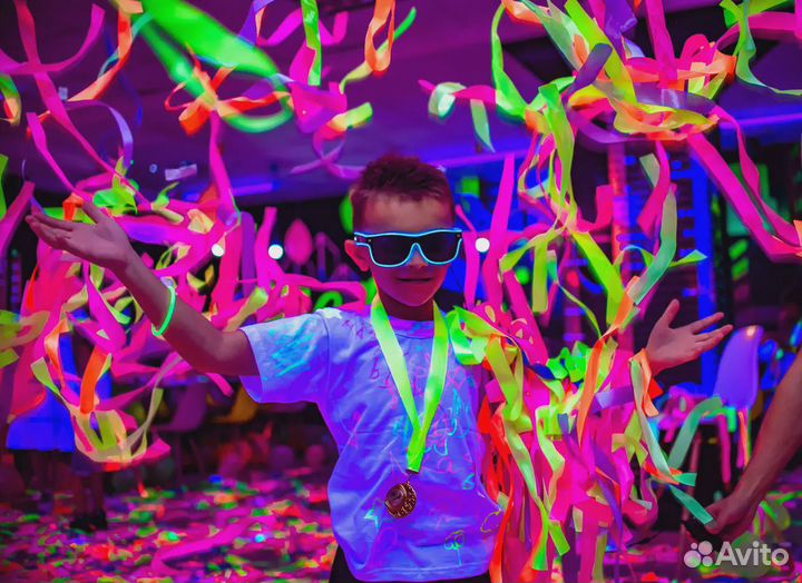 Неоновое шоу/бумажное шоу