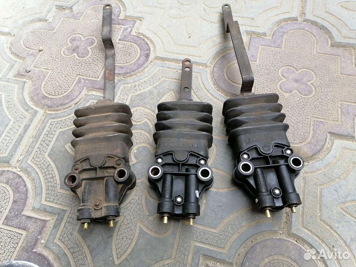 Кран уровня пола Ман, Рено, Мерседес