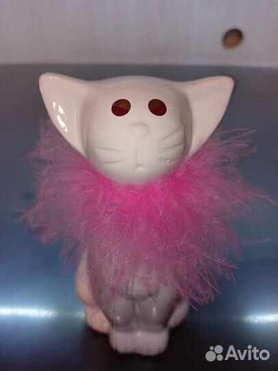 Статуэтка кошка