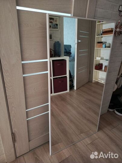 Зеркало настенное