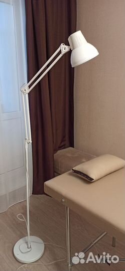 Торшер лампа