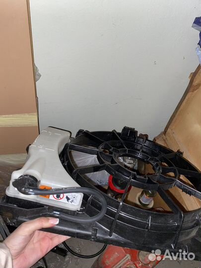 Кожух вентилятора охлаждения в сборе