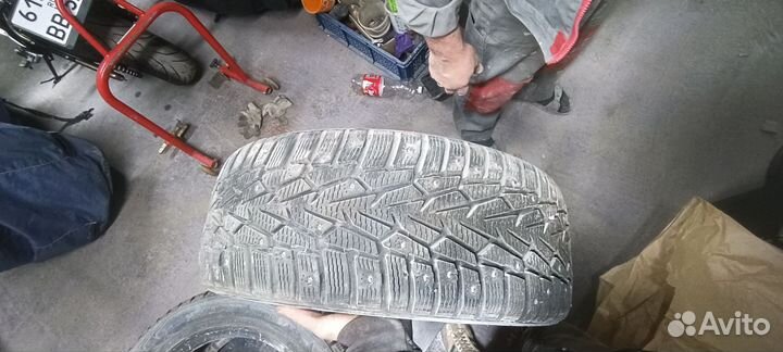 Nokian Tyres Hakkapeliitta 7 215/50 R16