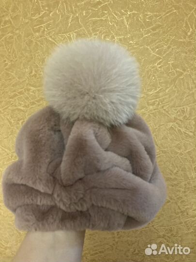 Шапка женская зимняя с помпоном