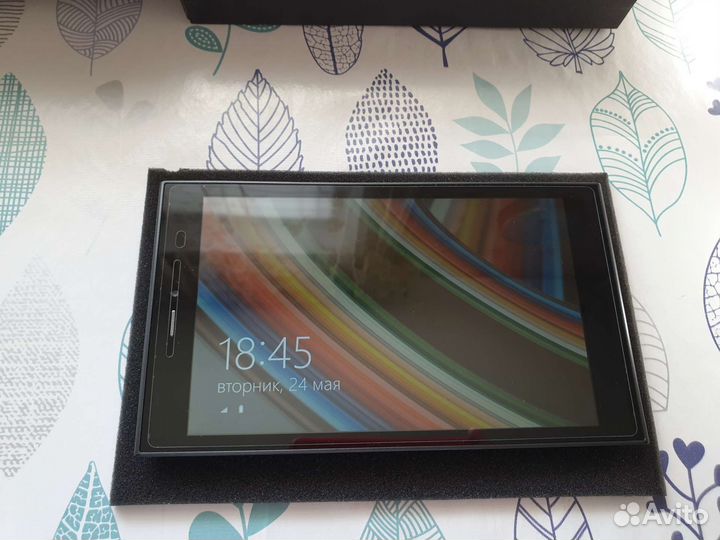 Планшет Colorfly i818. Windows 8