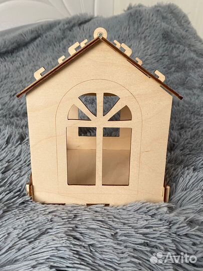 Кормушка для птиц уличная