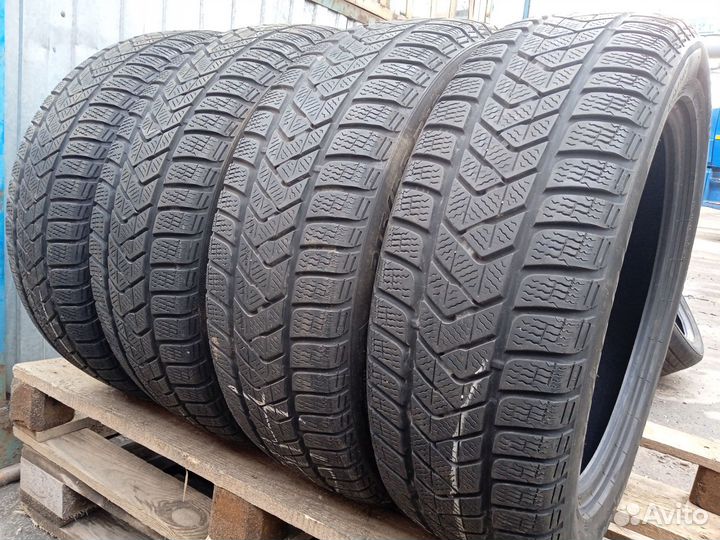 Pirelli Winter Sottozero 3 215/55 R18